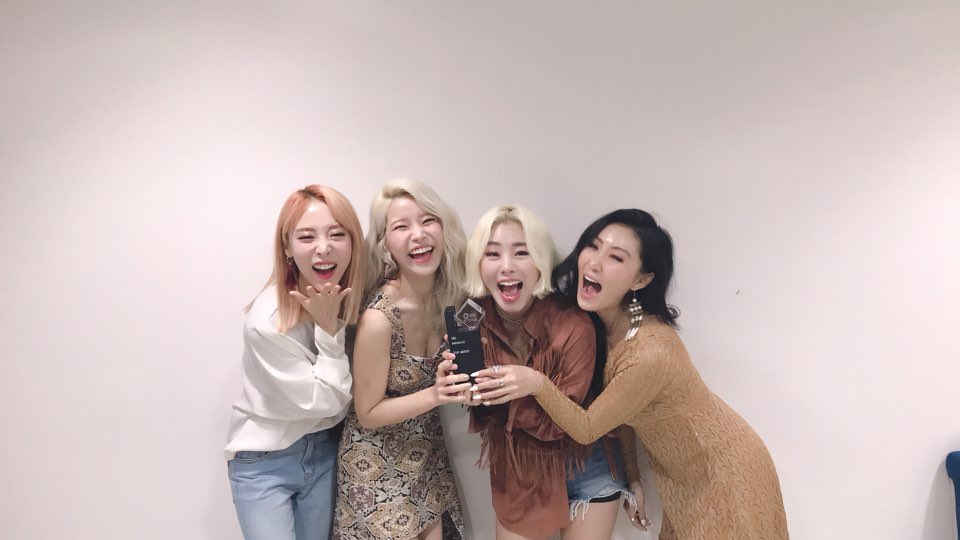 #마마무 #별이빛나는밤 2주차!😊
무무들 덕분에 행복한 한 주의 마무리. 
#이번주도_고생많았무 #마마무무_영원하자 
#STARRYNIGHT5THWIN