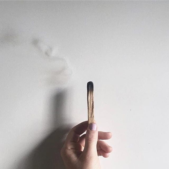 AmberACollins's tweet photo. Letting go of all that doesn’t serve me. 🌙✨ #newmoonvibes •
•
•
•
•
#meditationtime #beherenow #spiritualjourney  #speaklife #meditateeverydamnday #whatyouseekisseekingyou #spiritjunkie #highvibetribe #raiseyourvibration #mindfulmama #nontoxicbea… https://t.co/A2iybrBF3F https://t.co/c04jz6nBQz