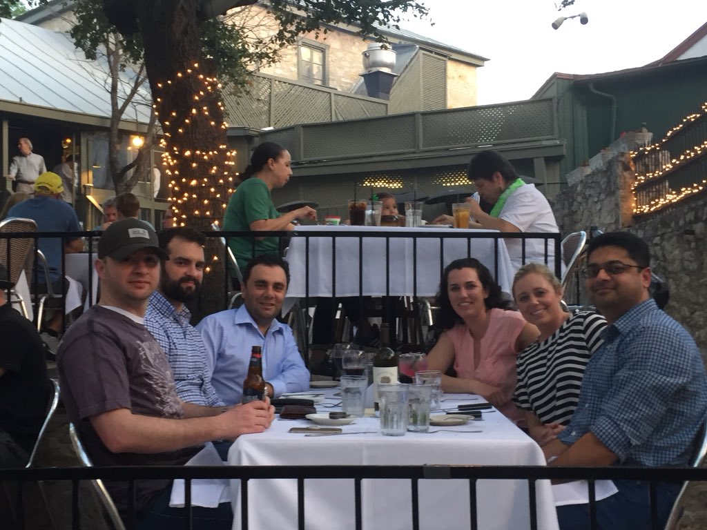rochebrooke's tweet photo. Dinner! #MBAImmersion #MBA@UNC https://t.co/2a6uCueSEq