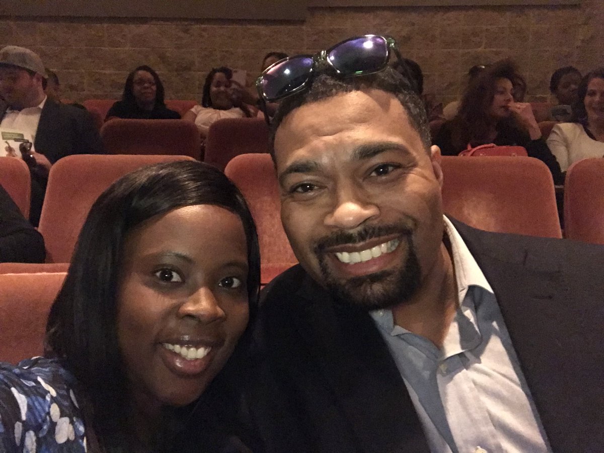 AshlyeV's tweet photo. #LatePost #Surprise!! Birthday month #DateNight to see the #ColorPurple musical! Had a great evening with my hubby Kobie Wilkerson. #BirthdayMonth #AshlyeVTurns35 #AriesBaby #SpringBaby #MarchBaby #LittleWifeBigLife #TheColorPurple https://t.co/ztG2fTd77T