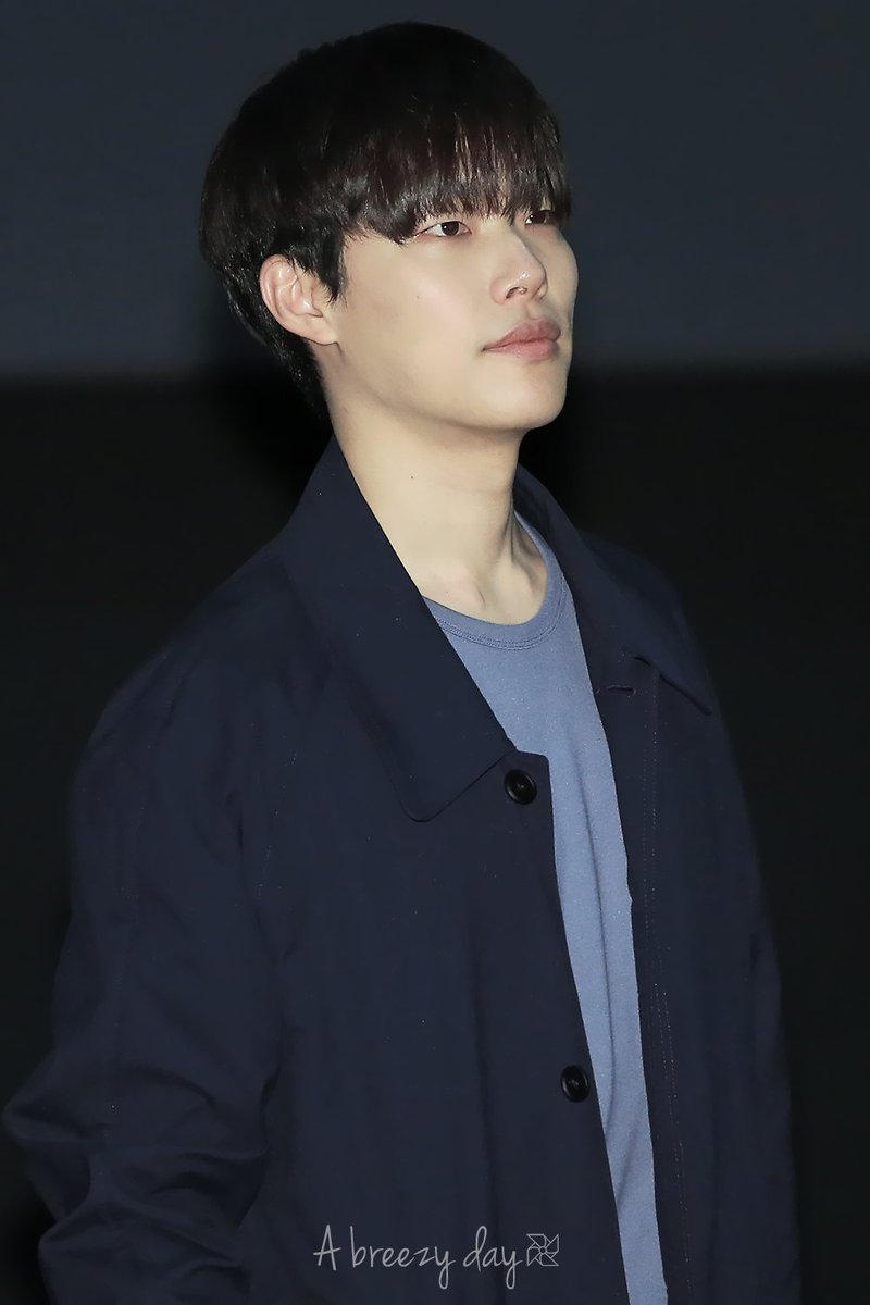 류준열이 너모 잘생겨서 죽은 영혼입니다😵😇

180303 #류준열 #재하 #리틀포레스트 #무대인사 #수원

cfile9.uf.tistory.com/original/99CAD…
cfile25.uf.tistory.com/original/99623…