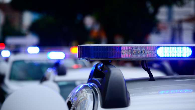 wsvn's tweet image. #DEVELOPING: 2 men hospitalized after shooting in Miami Gardens wsvn.com/news/local/2-h…