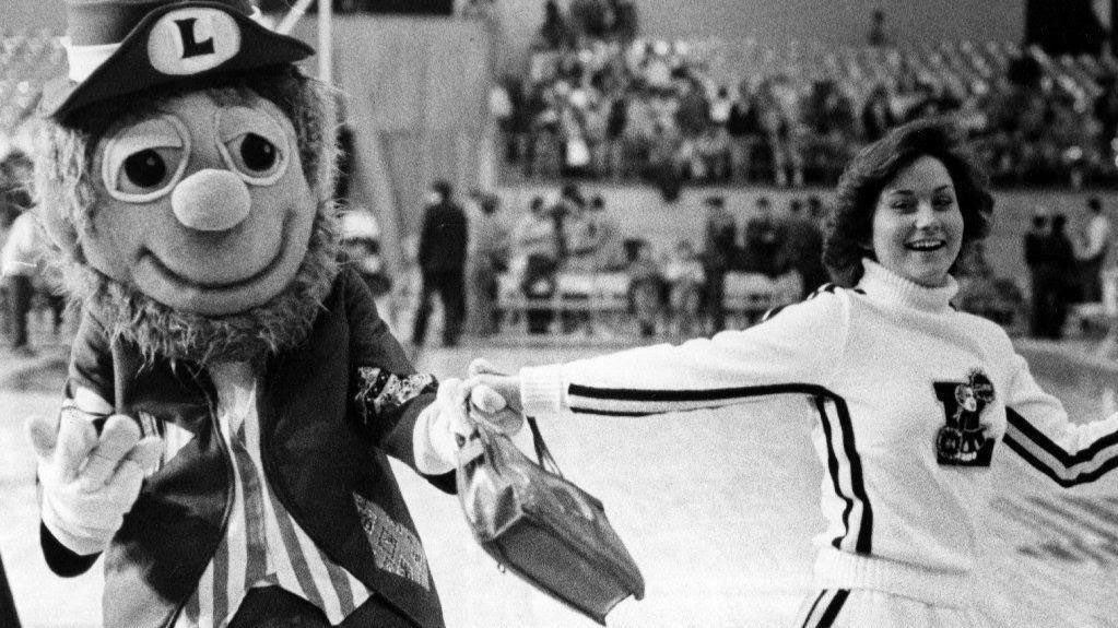 evansall's tweet image. With @LoyolaRamblers doing so well in #MarchMaddness can we finally get a #bringboback rally to have them restore @BoRambler as their mascot?