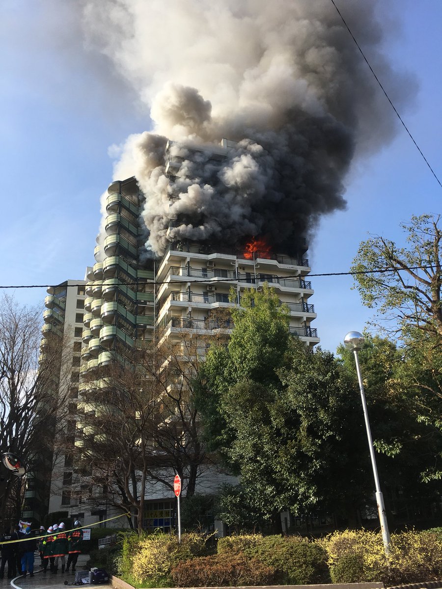災害 事故ニュース Pa Twitter 火事 神奈川県川崎市高津区 溝の口駅付近にあるイトーヨーカドーの入っている15階マンションで火災発生 T Co Qu3lllvfz4 火事 火事です 災害 事故 事故現場 現地の様子 拡散希望