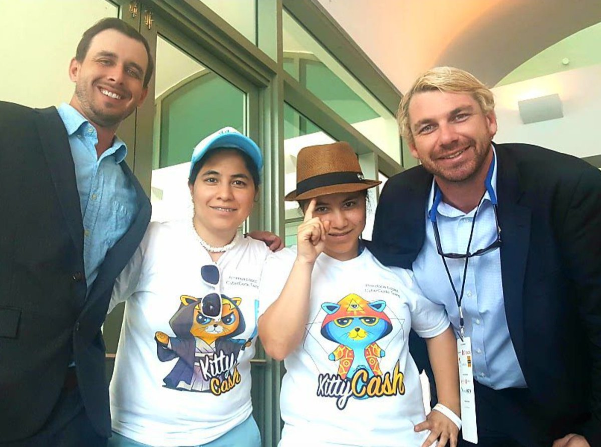 GBBCGiving's tweet image. Our favorites @cybercodetwins met the legendary Joe Blackburn at #coinagenda during #RestartWeek! 😍😍Go get em girls!