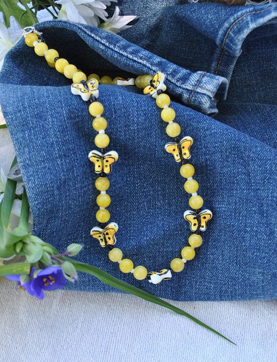 goose398's tweet photo. https://t.co/xBHx6u5jcQ Yellow butterfly necklace set by Rocks2Gems2Wire #yellowbead #blackandyellow #butterfly #springjewelry #summerjewelry #KISTeam #EtsyTeamUNITY #SpecialT #shopsmall #Etsy #handmadejewelry https://t.co/nhQEi1O4WC