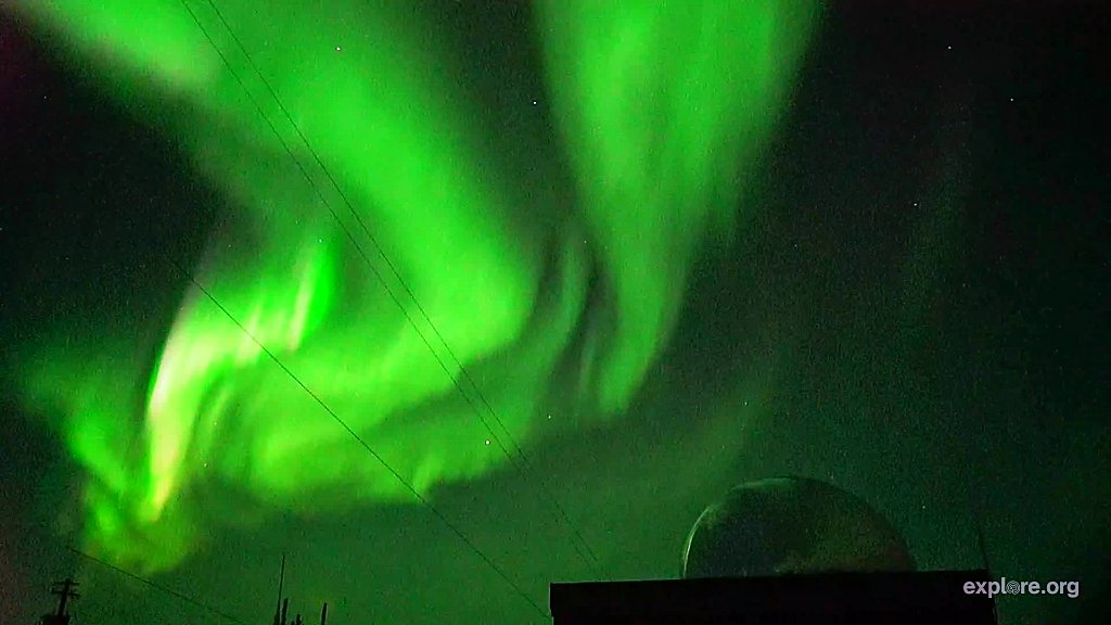 Breathtaking! 

Watch at explore.org/northernlights! Snapshot by CamOp HG Wells #northernlightscam