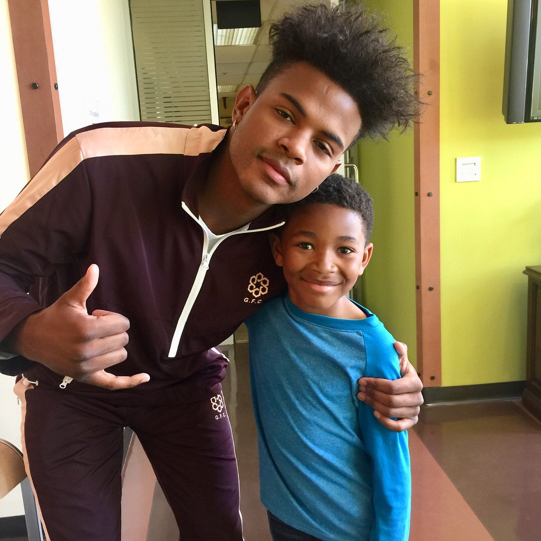 TrevorJUpdates's tweet image. Instagram📸(imblakeanthony): “All in a days work! Actors doing their thang! Me and @trevorjackson5! #actor #actors #auditiontime #audition #workinghard #trevorjackson #grownish #apocalypse #directors #coolcat #actorslife🎬🎭” #roughdraftspt1