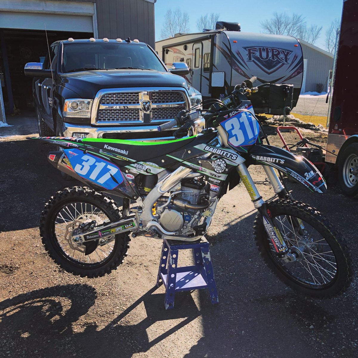 MrsHenderson317's tweet photo. Ready to ride tomorrow! Getting pumped watching @SupercrossLIVE #fxonfox @MotocrossLadies https://t.co/OCAQh9mQ0s