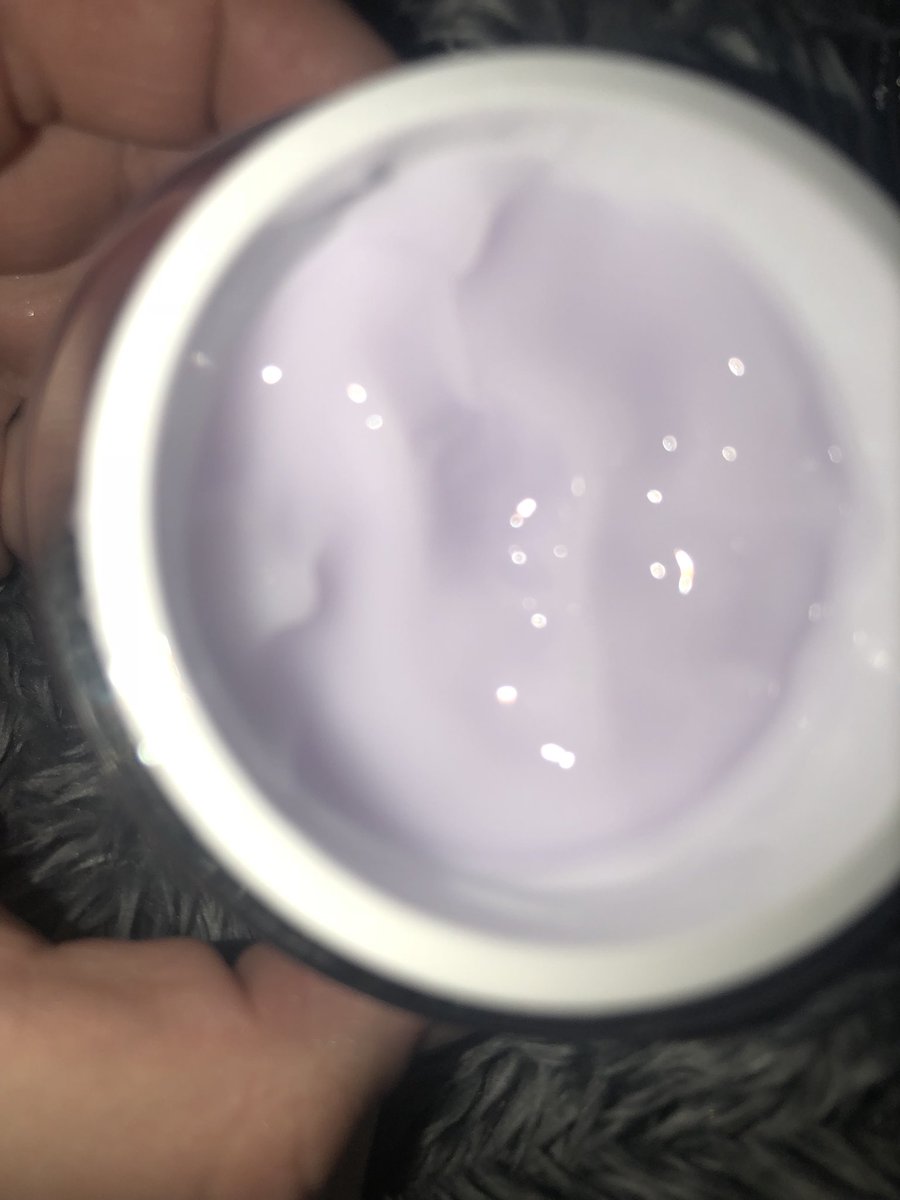 selfcarekings's tweet photo. Finally I use an oil free lavender mary kay silicon based moisturizer. YOU GUYS NEEEEEEDDDD TO TRY THIS I CANNOT LIE TO YOU ABOUT THIS BUT ITS THE BEST MOISTURIZER EVERRRR IT DOESNT FEEL HEAVY AT ALLLLL SKSKSKSK TRY IT YOU’LL BE PLEASED https://t.co/6OzG2oMwt8