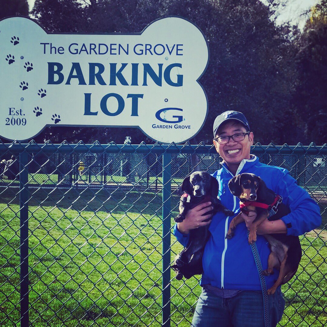 markparedes18's tweet photo. This is what we need more of in our community - Places for our pets to play.  Took some time today and took our furry family and  met some new furry friends today at Garden Grove Barking Lot.  #barkinglot #gardengrove #wearegardengrove #dogparks https://t.co/pxHDxiTJpK