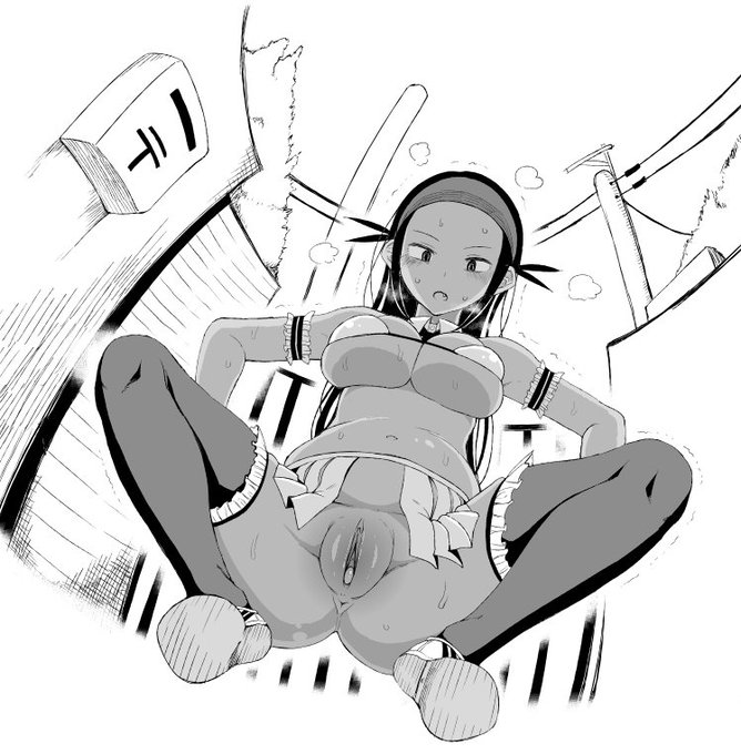 たまご配達でたまごがムニュっと顔を出している羽月らんちゃん 