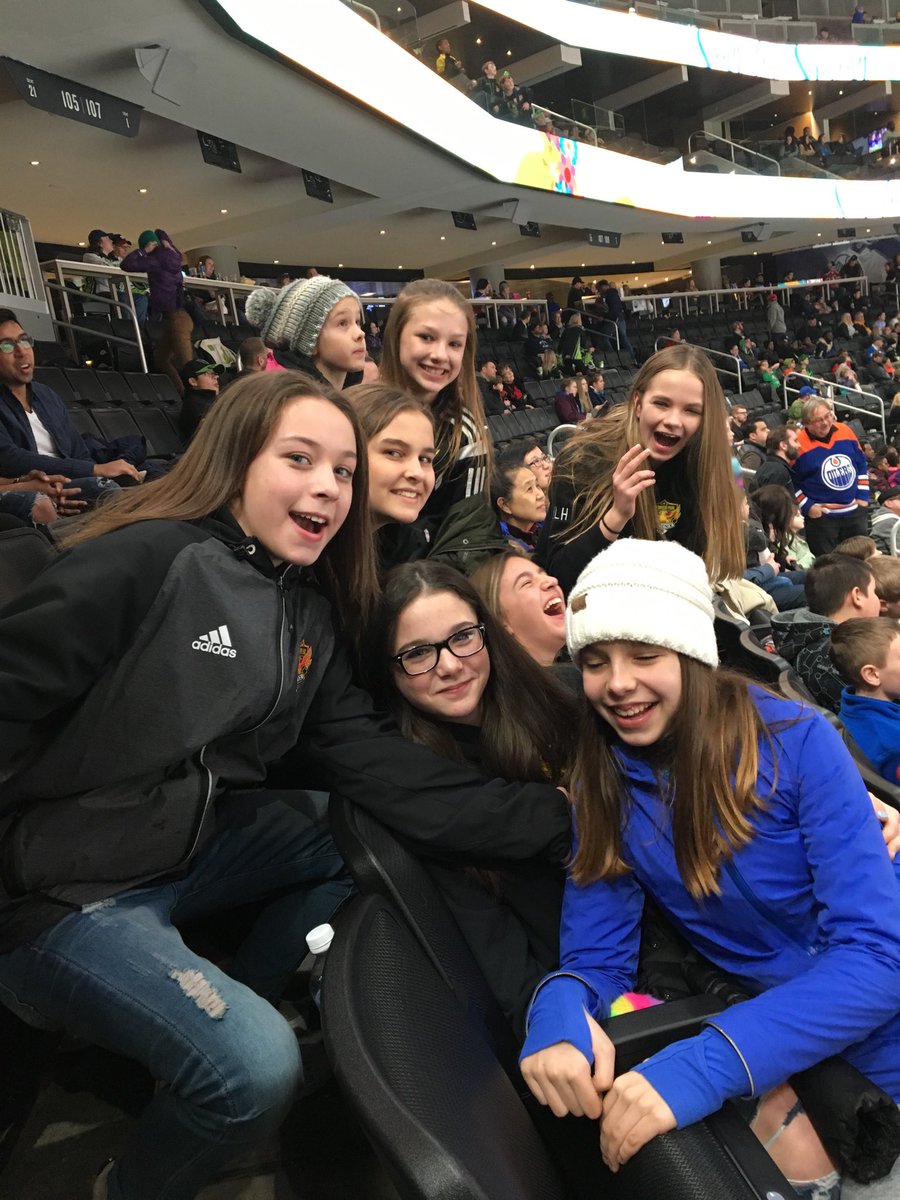 lainienyl's tweet photo. Oil Kings!! @Phoenix2005girl https://t.co/aqt20lCDRs