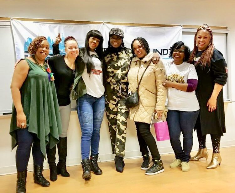 MCDebbieD's tweet photo. A few snaps from @VitalGroundz #womeninhiphop event with guest panelists (sitting): #MCDebbieD, #DJRedBottom, #LadySky, #BabsBunny (#QOTR) & #BernadettePrice (late #SeanPrice wife). Stay tuned for video footage. We werkin! #UsGirlsCan 🎤 https://t.co/qcoZccXPT2