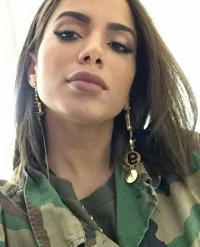essa eh a anitta da sorte de rt e vença na vida igual ela venceu e cale todo mundo