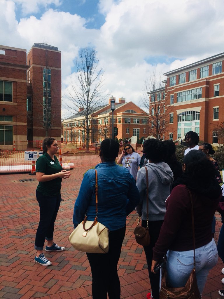 eesmithhigh's tweet photo. On a recent trip to UNC-Charlotte, our Juniors were very impressed with  all the school and Queen City has to offer. The Admissions &amp; Student Guide staff were so prepared &amp; professional. They know that “Excellence is Standard” too. @EESHSCounseling @unccharlotte #classof2019 https://t.co/PfI9KVz4Vb