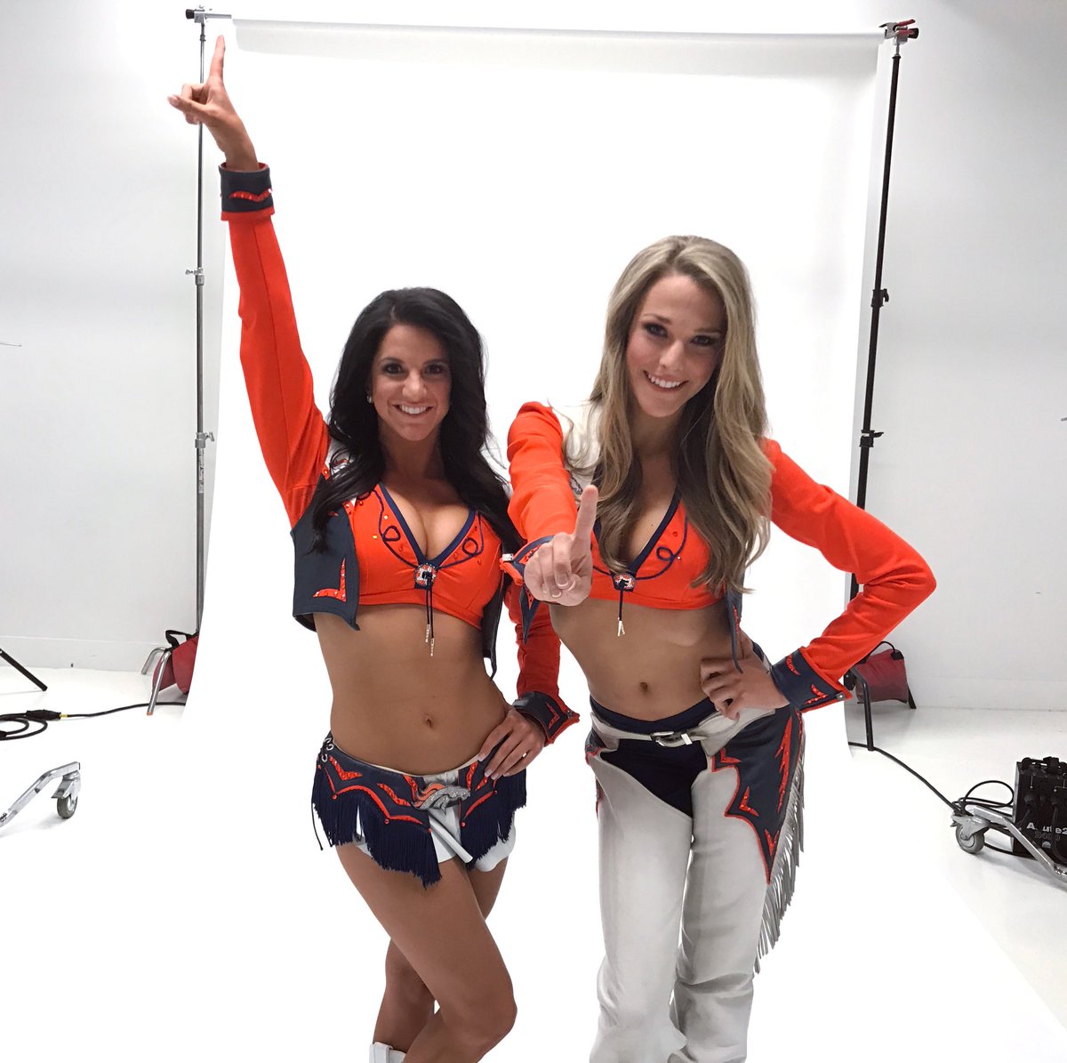 BroncosCheer's tweet image. Sweet dreams, #FutureDBC! ☝️ more sleep until #DBCAuditions! 💭💤