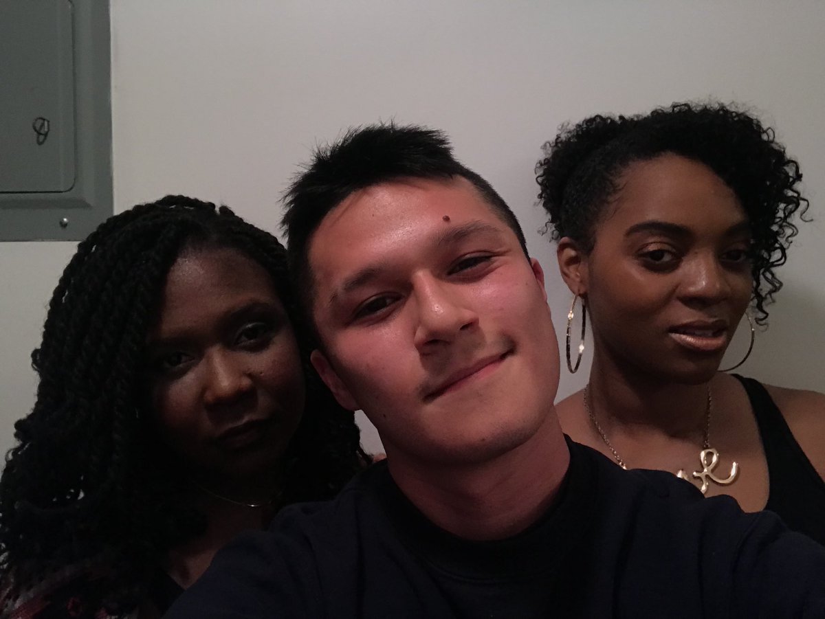 gettin2Jazzy's tweet photo. Love is love. These people made my night and probably much more. #Day19 #28DaysofJoy https://t.co/zTQPFBYZKg
