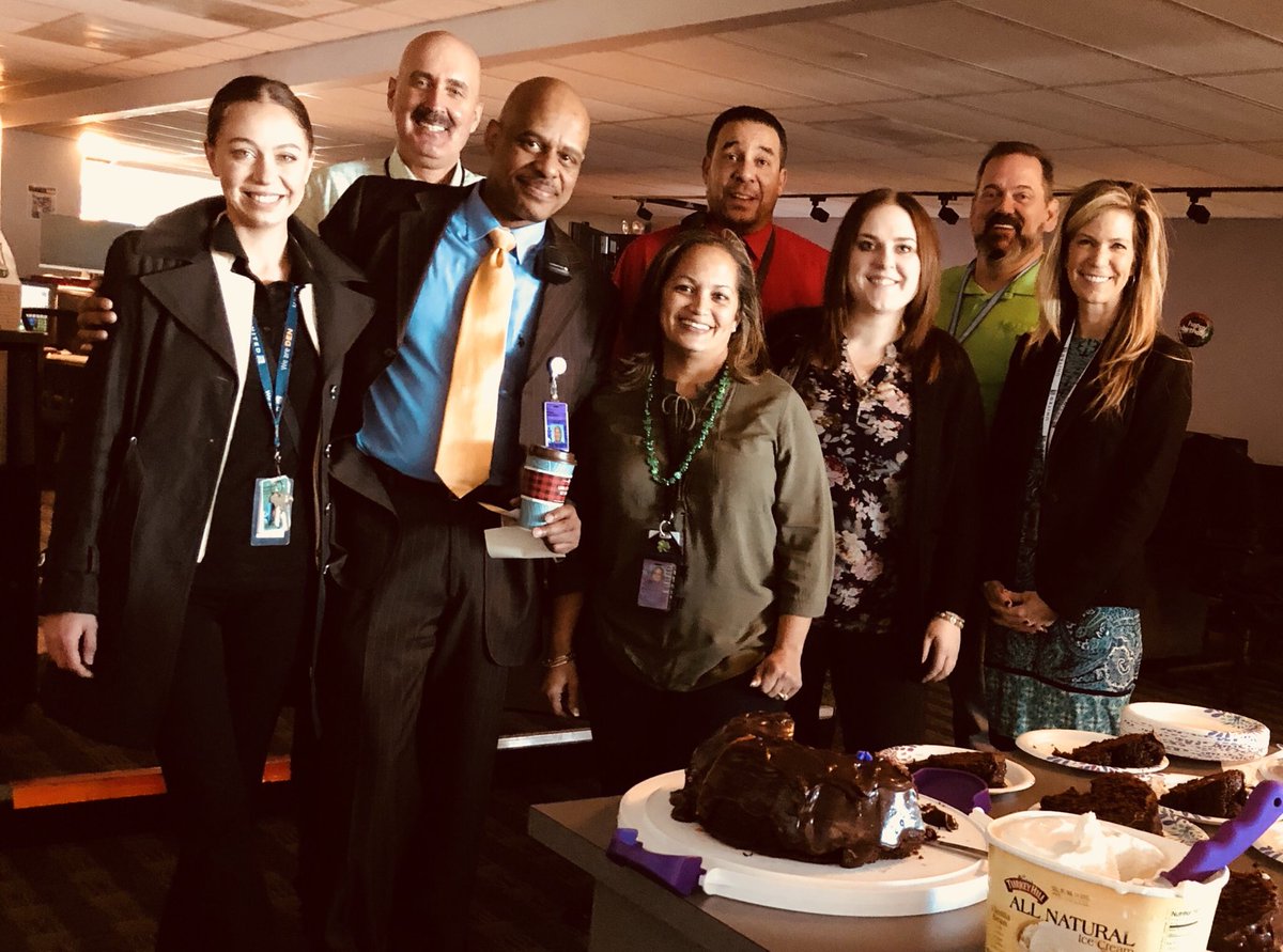 Cheryl_Searle's tweet photo. Happy birthday to DEN Customer Service Supervisor Luz! 🎉👏🍀 #beingunited @weareunited https://t.co/kqW4leQCwM