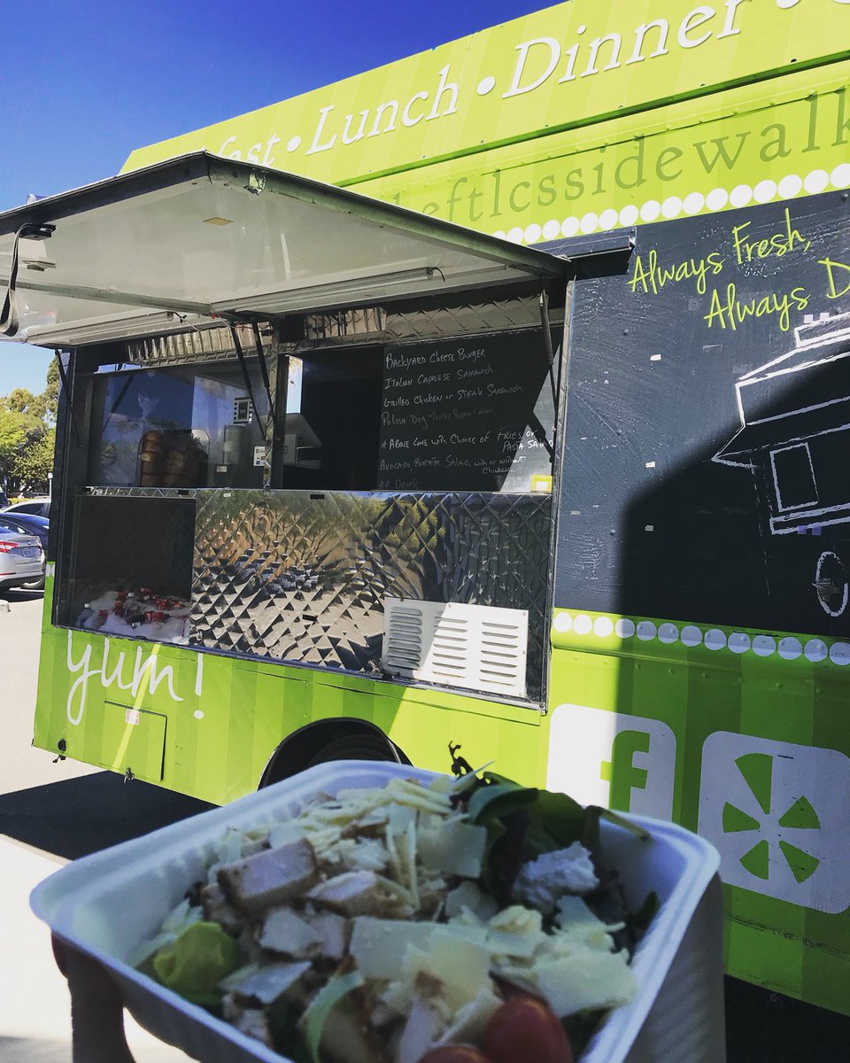 MariaAnsalmar's tweet photo. Food truck @ AT&amp;T Newport Beach for Samsung S9 launch #lifeatatt #glaagility #ownLA #samsungs9launch #newportbeach #foodtrucksaturday https://t.co/EhzhIlsNWH
