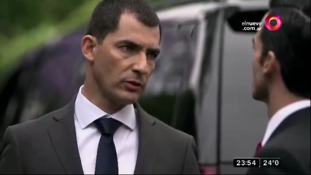 manuelbalbimex's tweet photo. [ #Argentina ] @canal9oficial  trae para ti el Regreso de #RodrigoRiveroLanz @MANUELBALBI 😍😍 #HeroeDeLaJusticiaMexicana #TeamRivero Sábados 11: 00pm // No se lo pierdan 👮📲⌚🔫 https://t.co/F6V6Yf1cLO