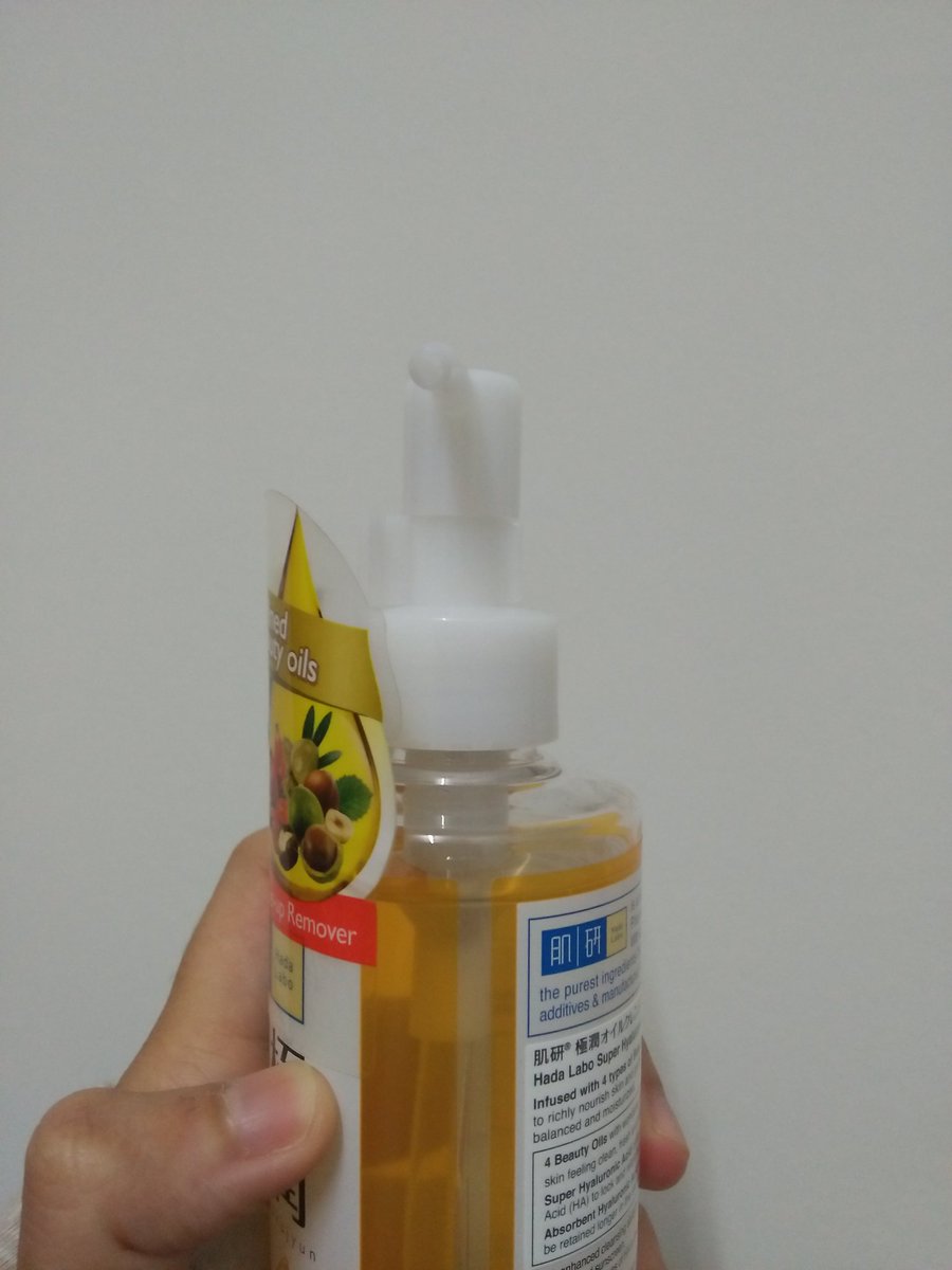nayhpzh's tweet photo. @MaisarahMahmud Hi sy nk letgo cleasing oil hada labo.
-Condition 98%
-Only used 2pumps
-Rm 42 exclude postage
Rt untk rezeki sy
@ImanAbdulRahim @twt_kecantikann @MaisarahMahmud @lilyzahani #preloved #prelovedtk #tanyatk #twkecantikan #hadalabo #cleasingoil https://t.co/l3nZWzIMlg