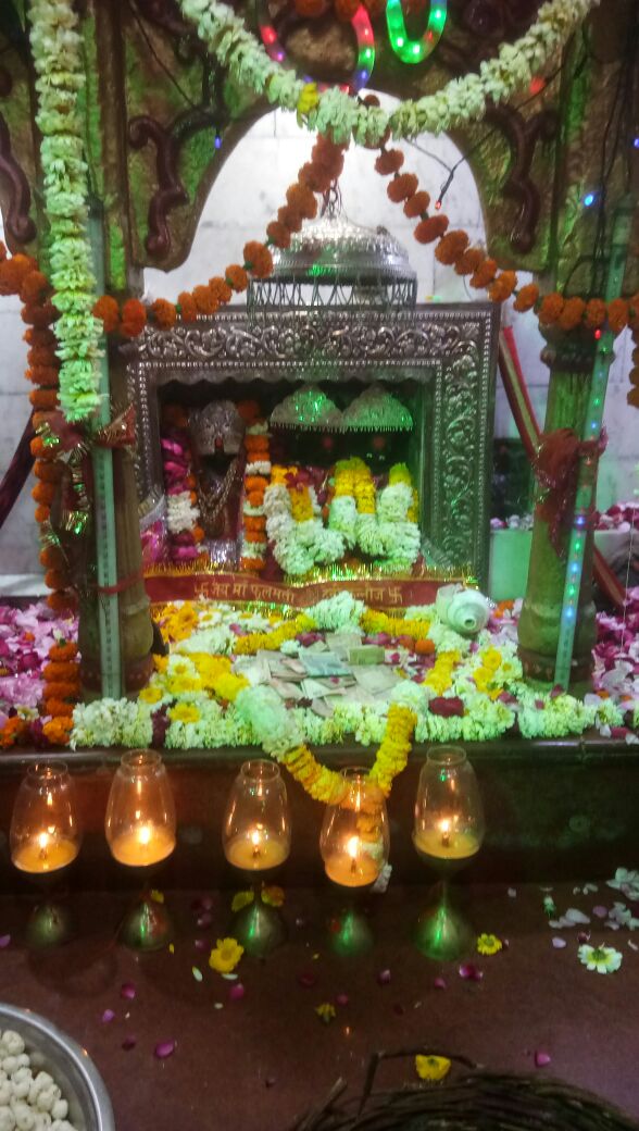 ArvindT37157376's tweet photo. #PhoolmatiDevi.   #Kannauj... Famous temple ...Kuldevi of old kings of Kannauj... https://t.co/WbYtp1Nf16