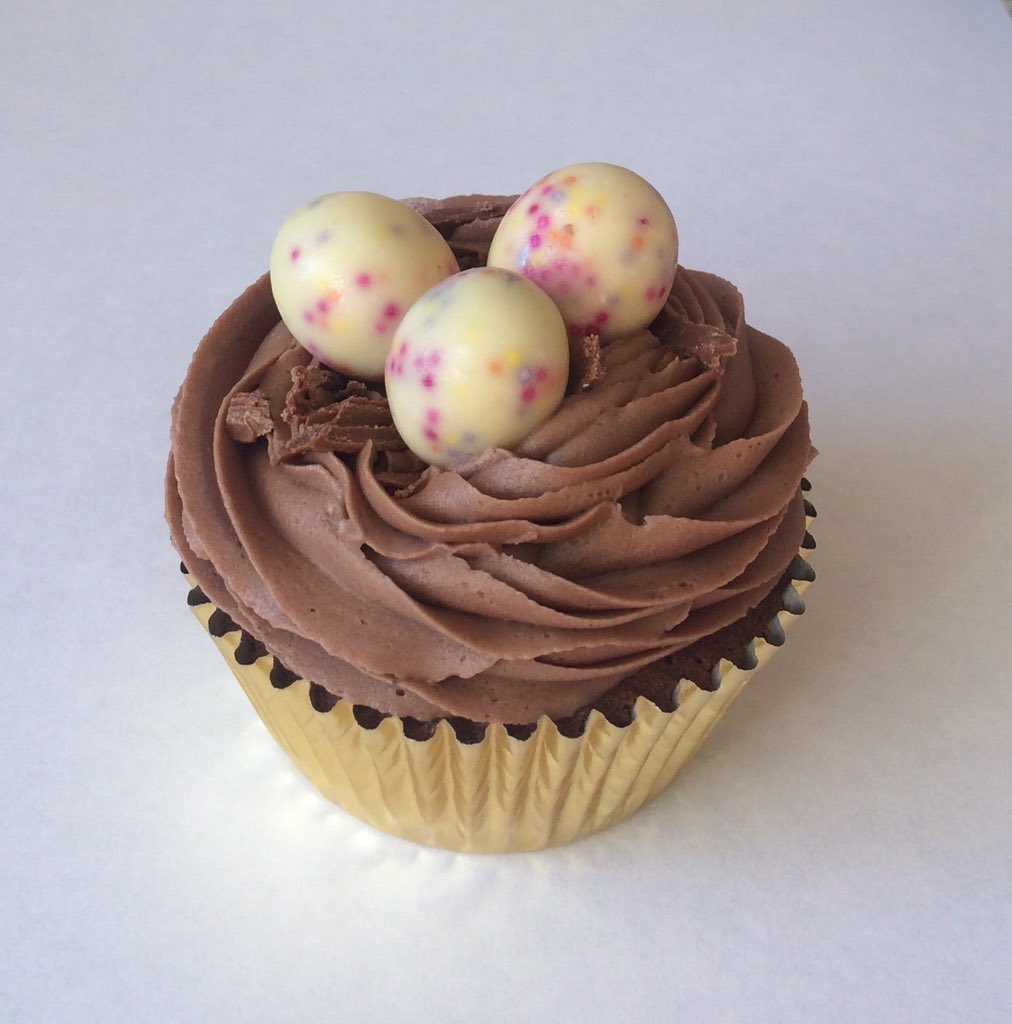 poppyscupcakes's tweet image. Delicious Easter cupcakes from Poppy&apos;s... Visit our website at: poppyscupcakes.com or Tel:07824 705364 #QueenOf #SBS #baking #cupcakes #foodie #EasterHolidays #Eastergift #Easter2018 🐥