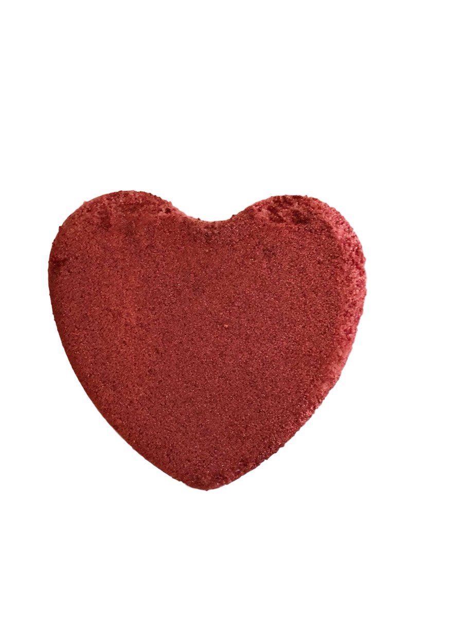 fabbomb's tweet photo. Feel the love 💕 treat someone special with this beautiful love heart bath bomb. More info on our website :) xx https://t.co/0htiPSjReg