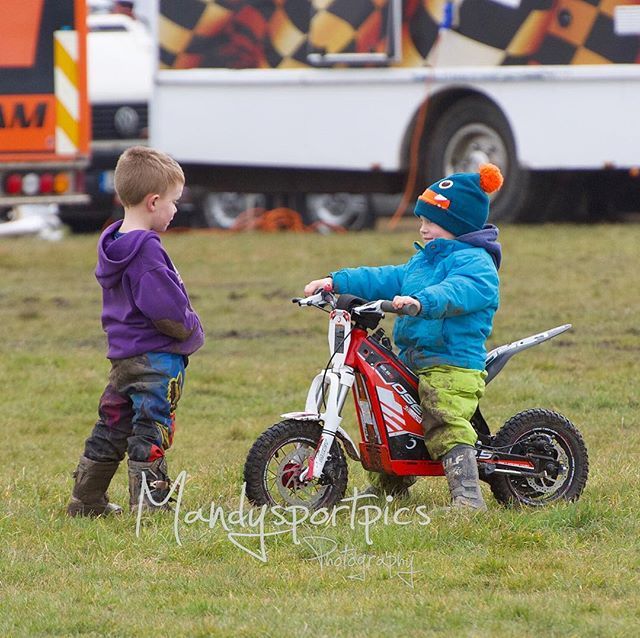 mandysportpics's tweet photo. @osetbikes @foxracing #prestonmx #prestondocksmx #90smx #mx90 #kidsonbikes #foxmx #pdmx #mandysportpics #motorsportphotography https://t.co/WaGPYCXUW0 https://t.co/c2AFTpHA9q