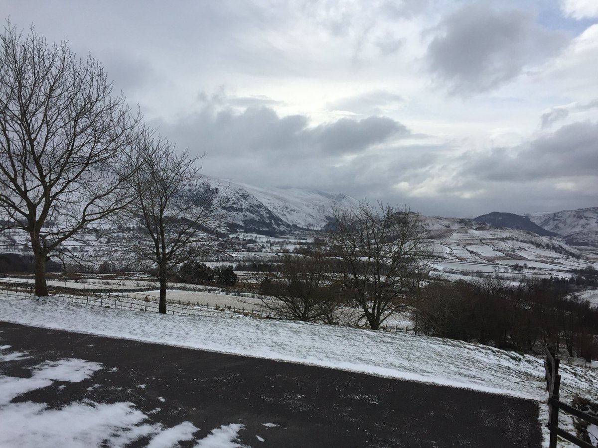 BlencathraTim's tweet photo. Snow on the fells  tread carefully on Blencathra-very cold and lots of ice @CumbriaWeather @metoffice @SnowHour @StormHour @BBC_Cumbria https://t.co/LSeOxFb0jB