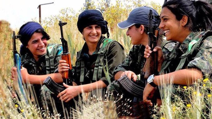 valeriorenzi's tweet image. Ve le ricordate? Sono le eroine "belle" e "coraggiose" che lottavano contro Isis in Siria. 
Oggi l'esercito turco le sta massacrando nel silenzio del mondo ad #Afrin