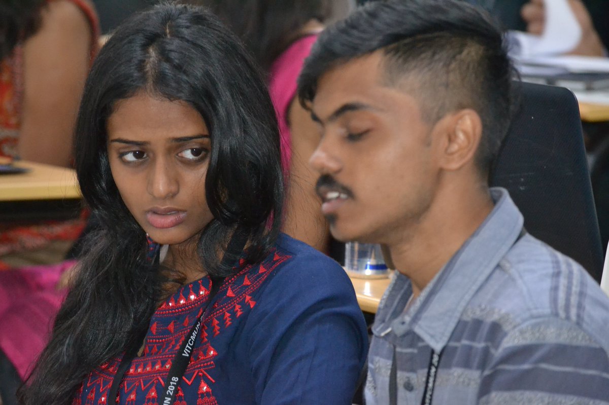 vitcmun18AL's tweet photo. “Was that your hand?” https://t.co/7k6dMlTGUb