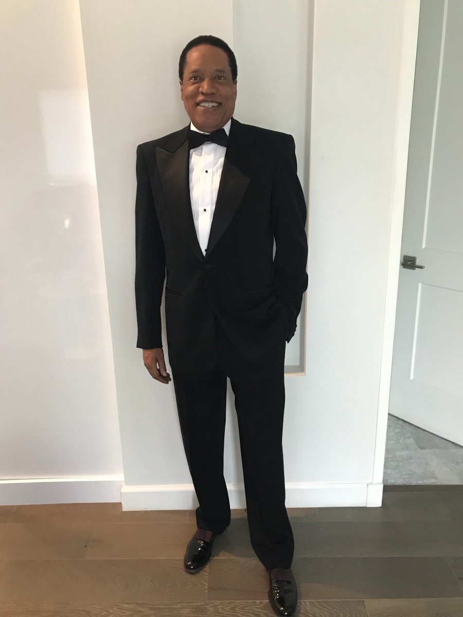 larryelder's tweet photo. “Bond...James” https://t.co/8hlNkZ37lD