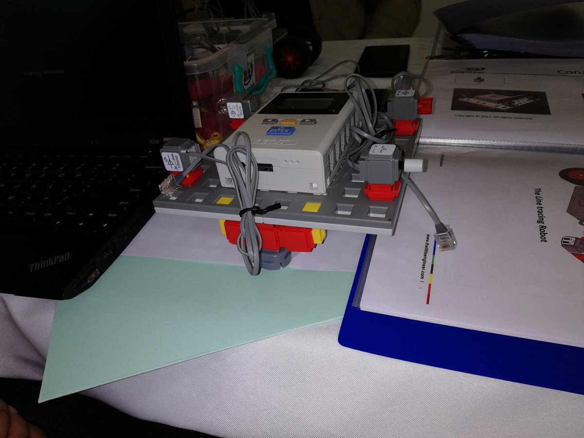 HossariSawsan's tweet photo. Robotics help the learners as well as the teachers to have an endless creativity as well as having a solution to any kind of an obstacle they face. #TheLittleEngineer #Robotics @MakAishaSchool https://t.co/hEvXKjbS2t