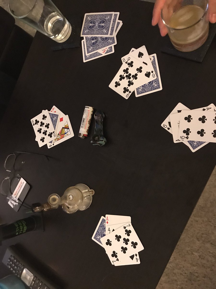 Da_ROOR's tweet image. A Stoner’s St. Patrick’s Day. #luckoftheirish #6789 #clubs #4leafclovers #bowl #herb #dablab #thisthingrips