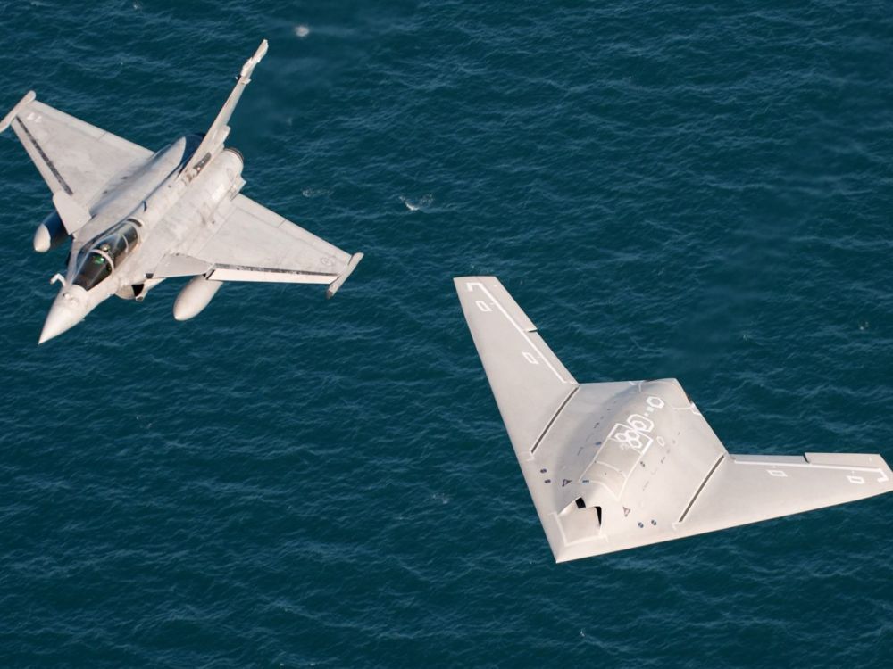 Charlie__Castel's tweet photo. Comment l’#armée va faire entrer l’intelligence artificielle sur les #Rafale et les #drones
@Defense_gouv #ManMachineTeaming #MMT #IA
https://t.co/8DrTfaSSwY https://t.co/R4ae5CHvZR
