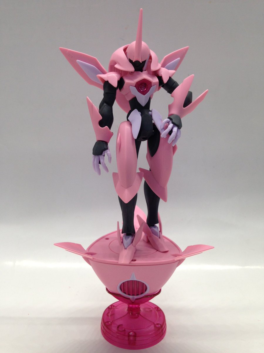 下松模型交流会 ８月８日展示会大成功ありがとう A Twitter ヒロポンヌです 面出し2作目は ガンダムage のファルシアです この機体 は女の子が乗る機体なので面だしのみで綺麗な色になるように頑張りました ポーズはもちろんのこと ヘッド バックパックは特に