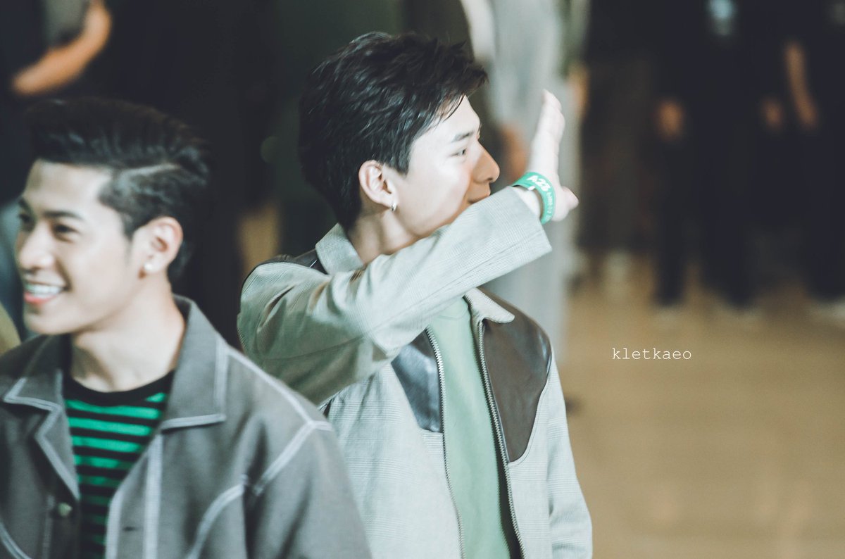 Kletkaeo_Gaew's tweet photo. คริสสสสสสสส
#GMMTV
#คริสพีรวัส
#คริสสิงโต
#sotusStheseries
#LINETV
#LINETVawards2018
#LINETVNEXPLOSION
#kletkaeo
(งานจบรูปไม่จบ) https://t.co/VUU2oVJrG8