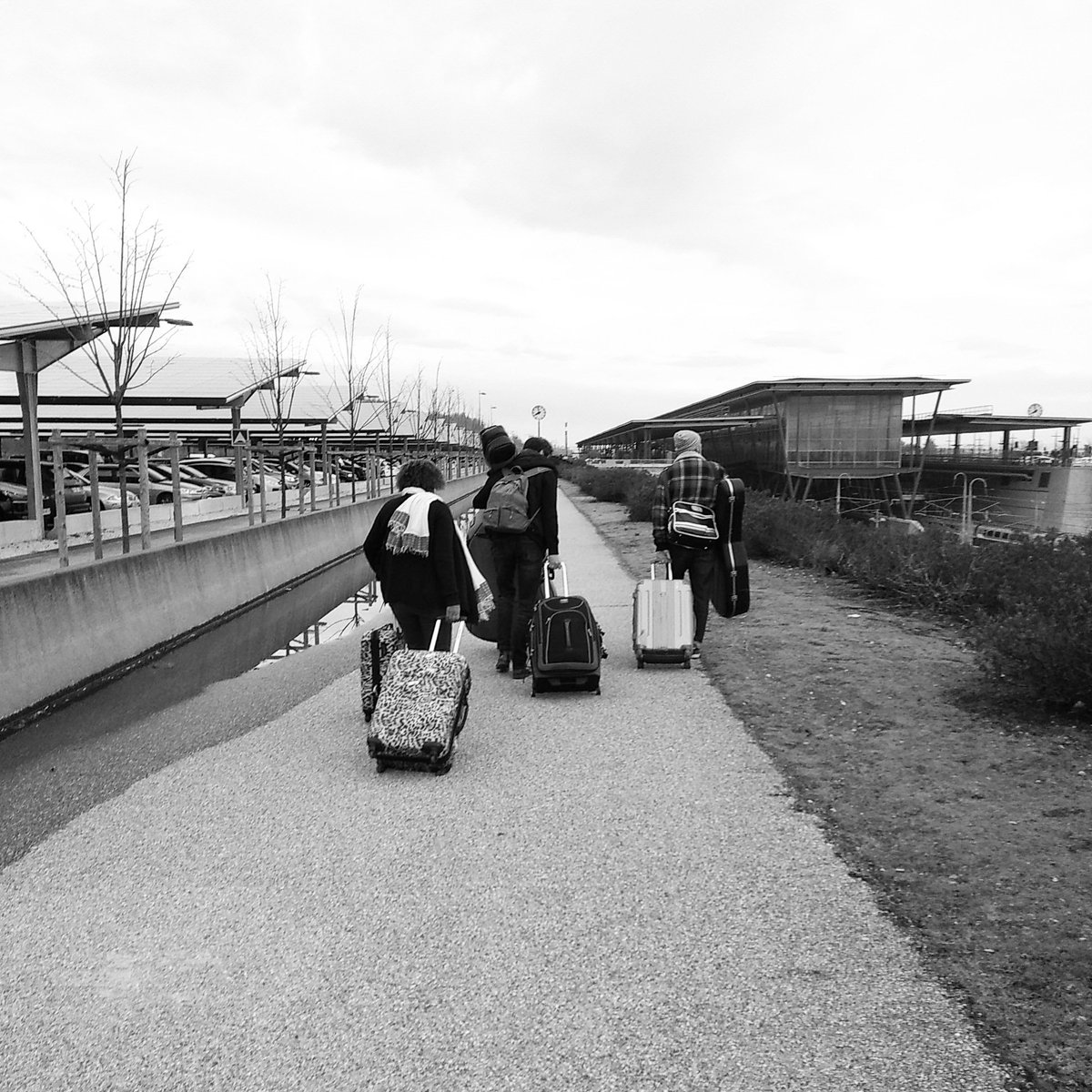 #earlytrainontour #freshandfunky
#superflux #petitfaucheux