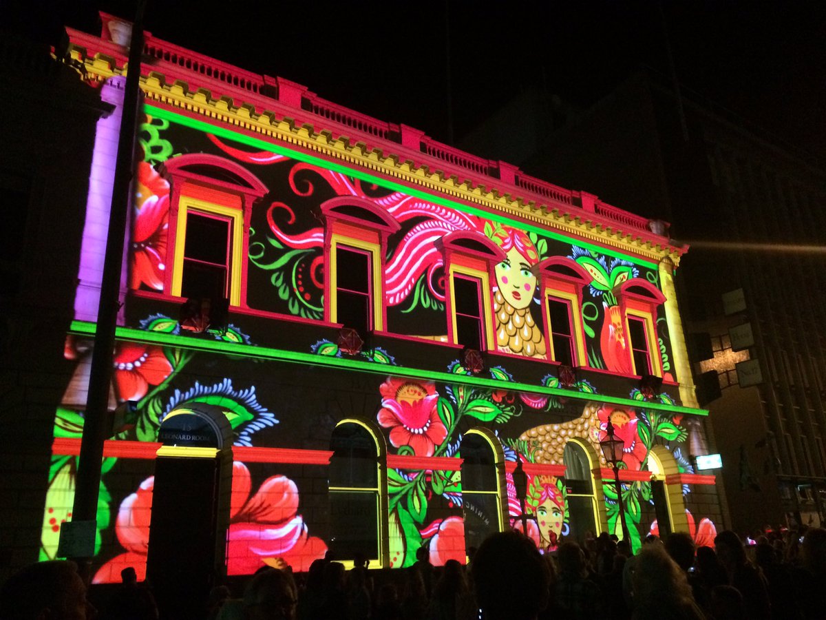 WBWhistorians's tweet photo. Throughly enjoyed the illuminations of #WhiteNightBallarat. The Messenger and Bunjil were highlights as were these #CreateArtHistory projections, Mining Exchange and Birdmen https://t.co/4hEbbjyQjY