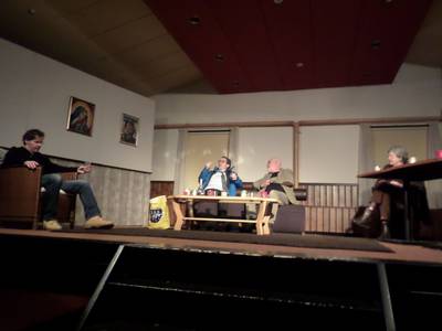 Theatergroep YrroS! boeit met Familie van Maria Goos dlvr.it/QLSCPg