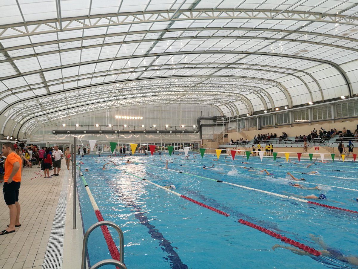 Esta mañana participa Bidane en el Cto. de Euskal Herria de invierno Junior y absoluto en Amaya. Leyre volverá a nadar en Castellón el Cto. de España de edad escolar. Suerte a las dos!!!!!