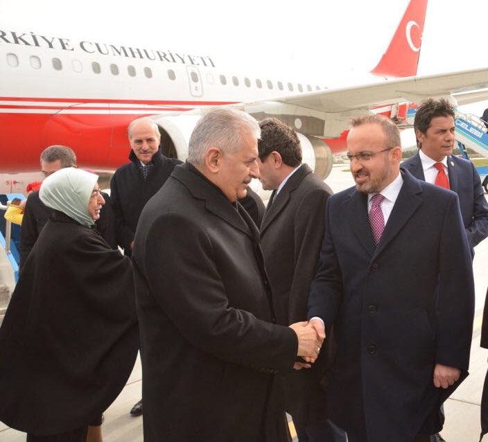 18 Mart Şehitleri Anma Günü ve Çanakkale Zaferimizin 103. yıl dönümünde, tüm şehitlerimizi ve gazilerimizi  CBbşk’mız @RT_Erdogan ve @TC_Basbakanımızın da  katıldığı törenlerde rahmet ve minnetle anıyoruz