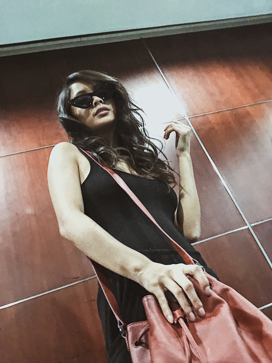 ylonuhhh's tweet photo. Lovin’ my #lipaultph bag ;))))) https://t.co/GVcCR6SEEo