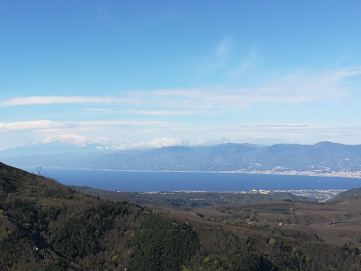Great visibility today at the Strait of Messina. Waiting for #Raptors #birdmigration