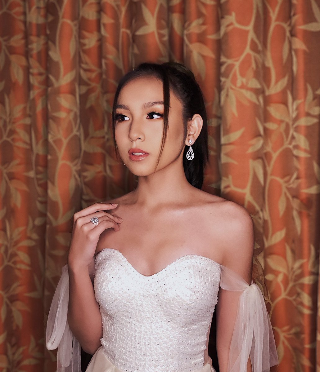 kyline_a3's tweet photo. #SimplyBianca https://t.co/lrmj8cbP6i