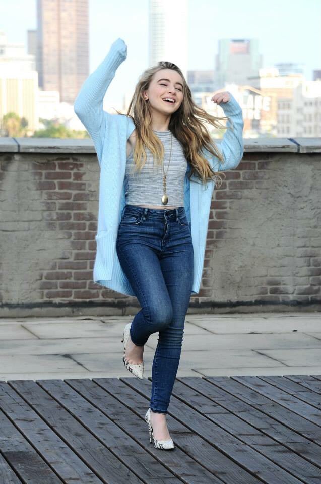 Rowbrina_1222's tweet photo. 待って画像あげてなさすぎじゃない？
Eyes wide open の割と高画質
@SabrinaAnnLynn https://t.co/THtN8moWDm
