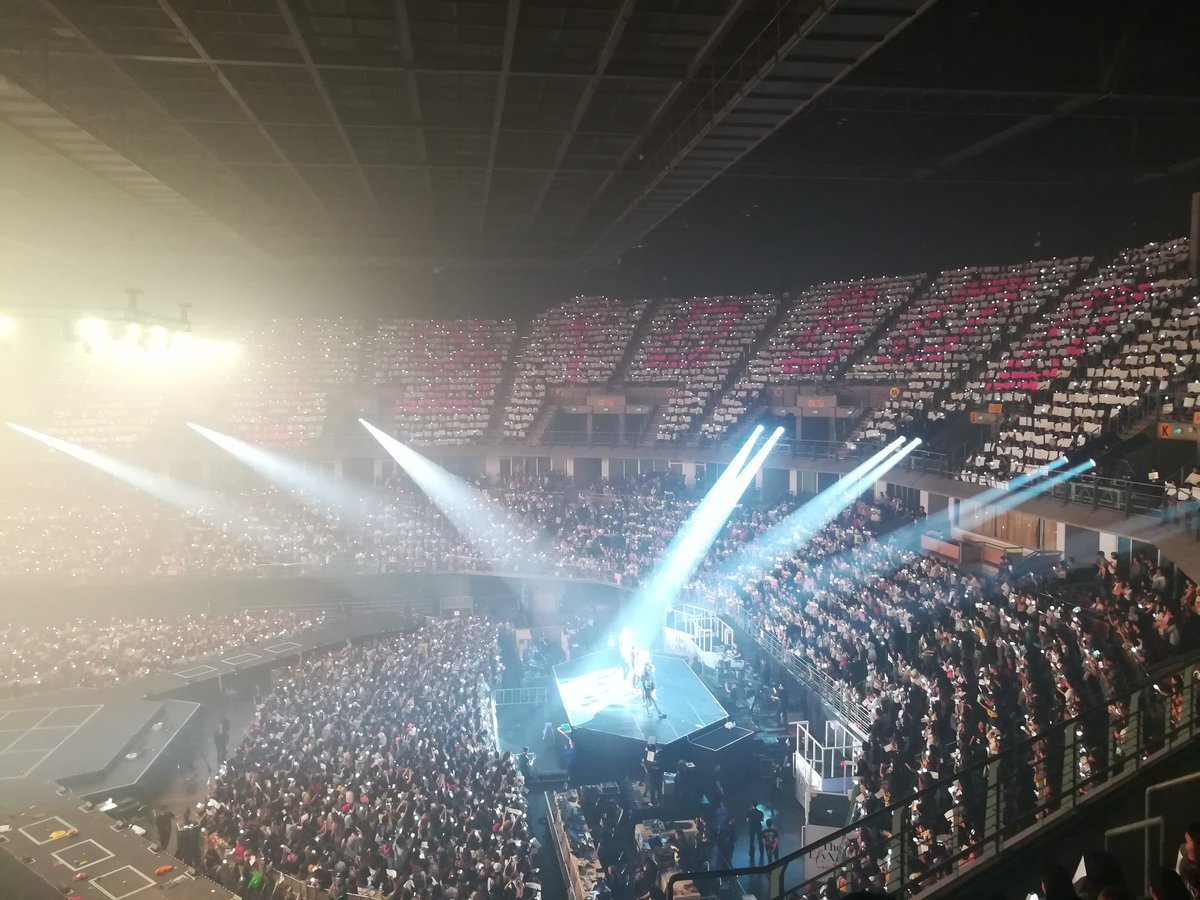 Mookindochen's tweet photo. 180315 เวลาของการเดินทาง และการรอคอย #WelcomeEXOtoThailand
180316 ช่วงเวลาของการพบเจอ และสนุก #ElyXiOnInBKKDay1
180317 ช่วงเวลาแห่งความสุข #ElyXiOnInBKKDay2
180318 ช่วงเวลาแห่งความทรงจำ #ElyXiOnInBKKDay3
#EXO #ElyXioninBKK @weareoneEXO https://t.co/7IFvebIKS2