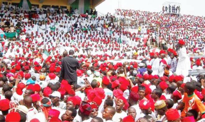BabajideFO's tweet photo. Kwakwanso and his Kwakwansiyya Movement in Kano!

2019 will be so eventful!! #NigeriaDecides2019 #RedCardToAPCAndPDP https://t.co/LKFkc9iiCJ